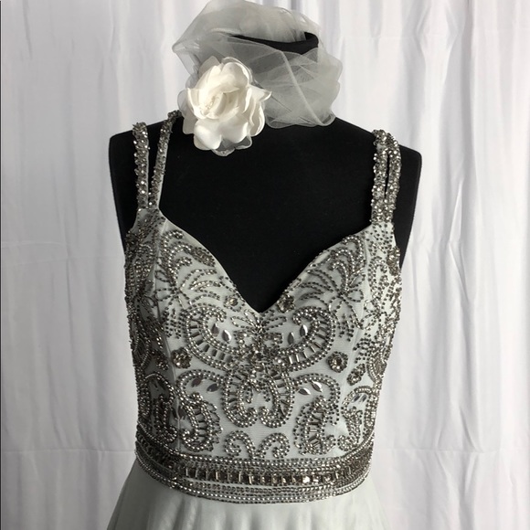 Gorgeous top sliver bedding prom dress - Picture 2 of 8